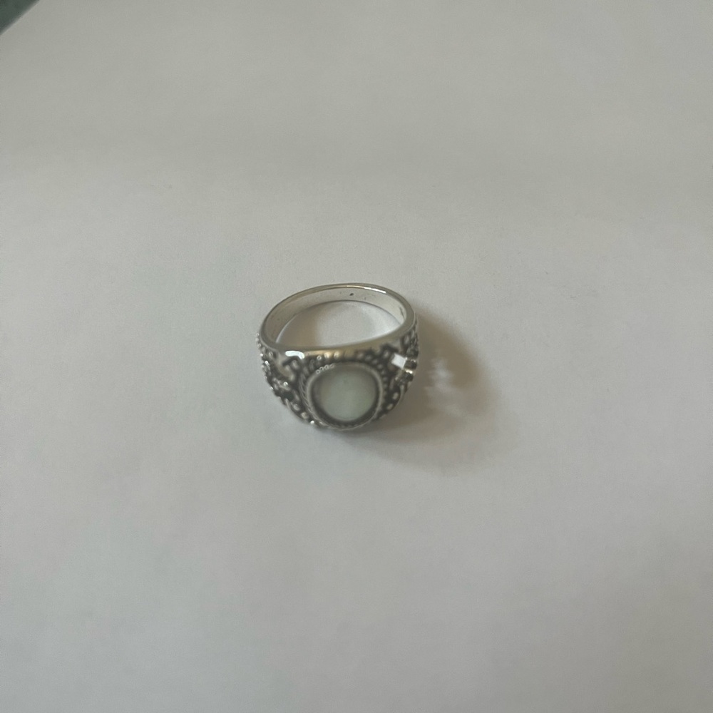 💝3/$10💝 Elegant Silver Ring with Opal